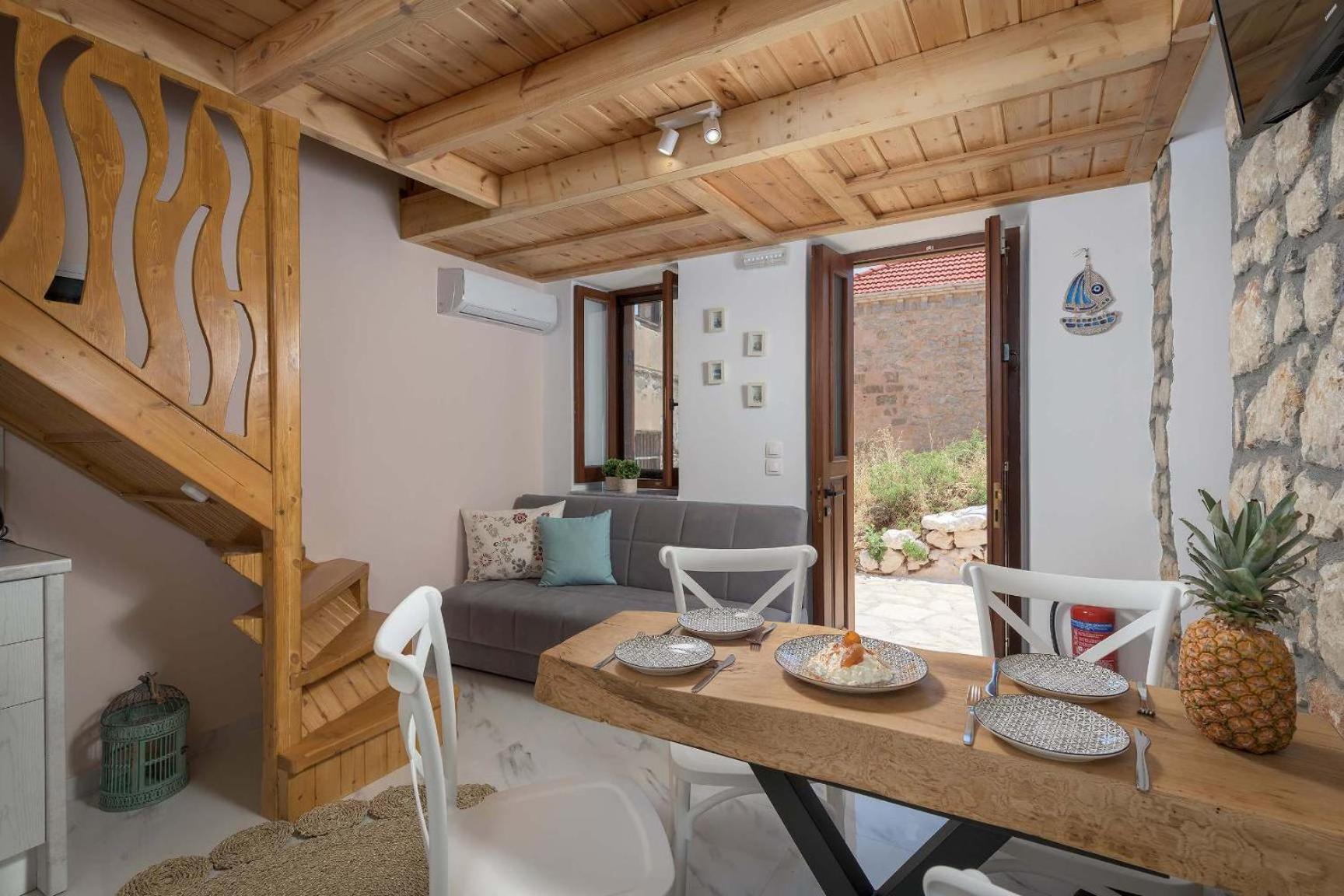 Captain'S Memories Stylish Harbour Apartments Chalki Town Exterior foto